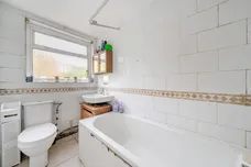 Stafford Close, Caterham, CR3 photo 8