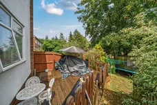 Stafford Close, Caterham, CR3 photo 9