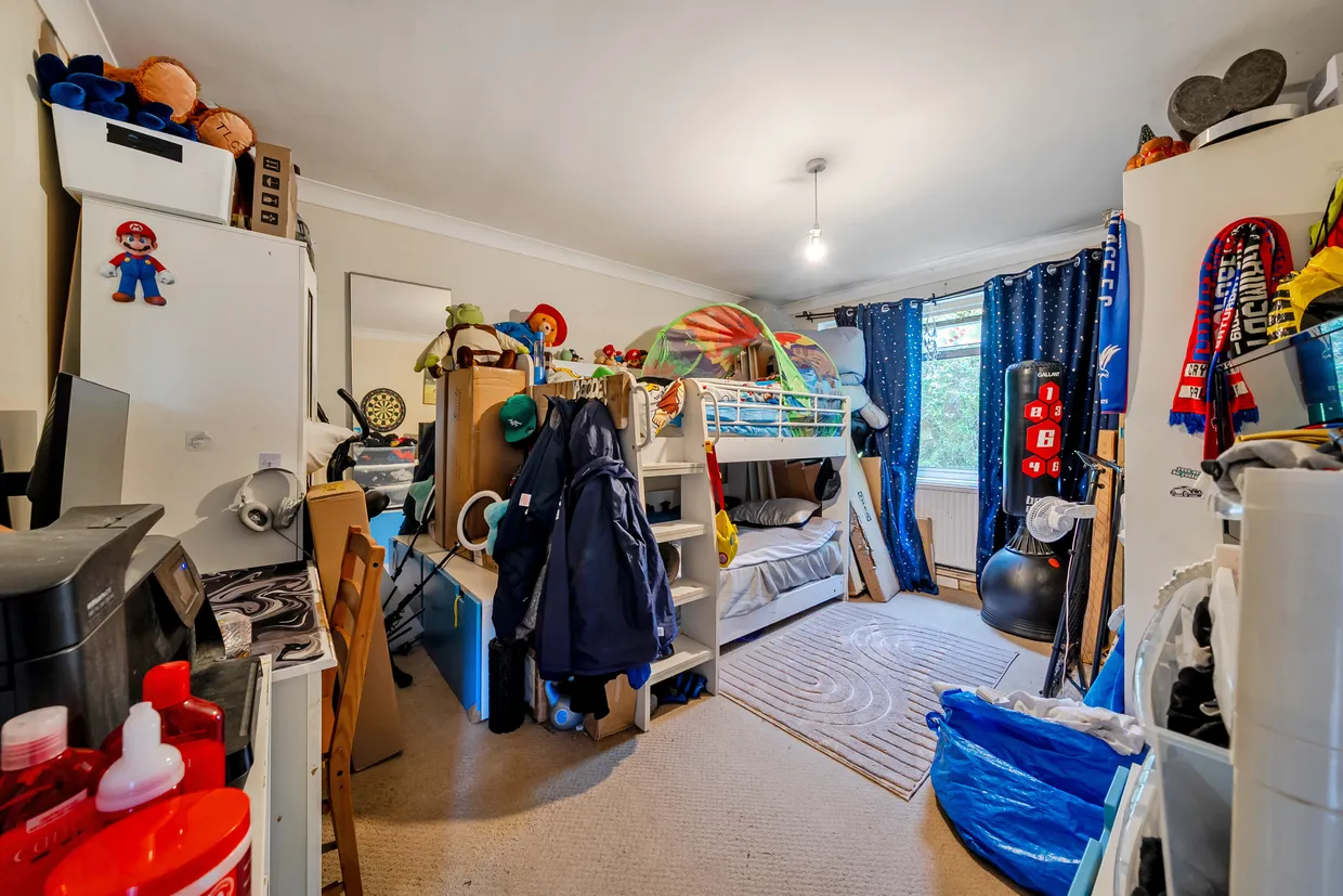 Stafford Close, Caterham, CR3 photo 10