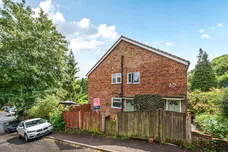 Stafford Close, Caterham, CR3 photo 12