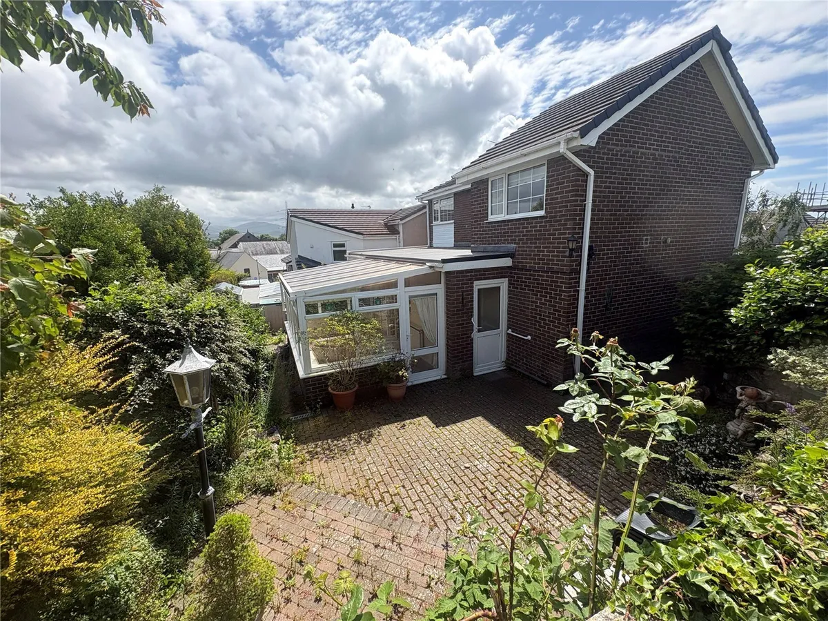 Ffordd Gwenllian, Llanfairpwll, Isle of Anglesey, LL61
