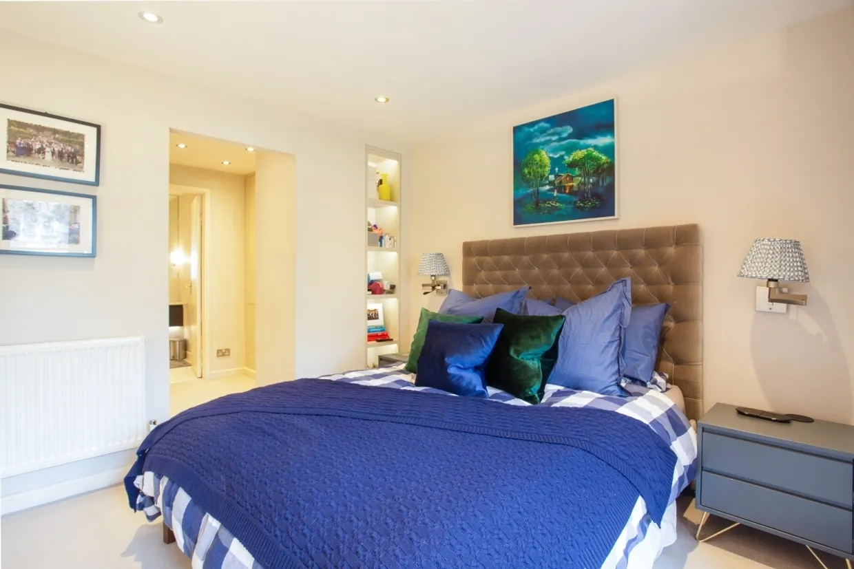 Brompton Park Crescent London SW6 photo 3