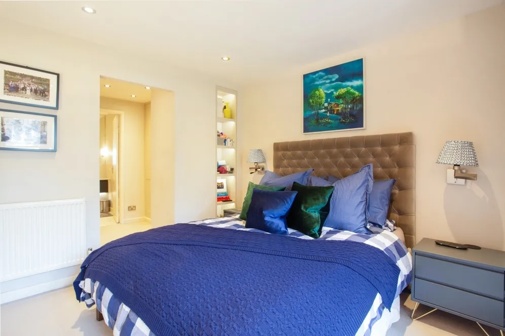 Brompton Park Crescent London SW6 photo 3