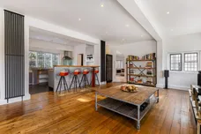 College Avenue, Epsom KT17 photo 3
