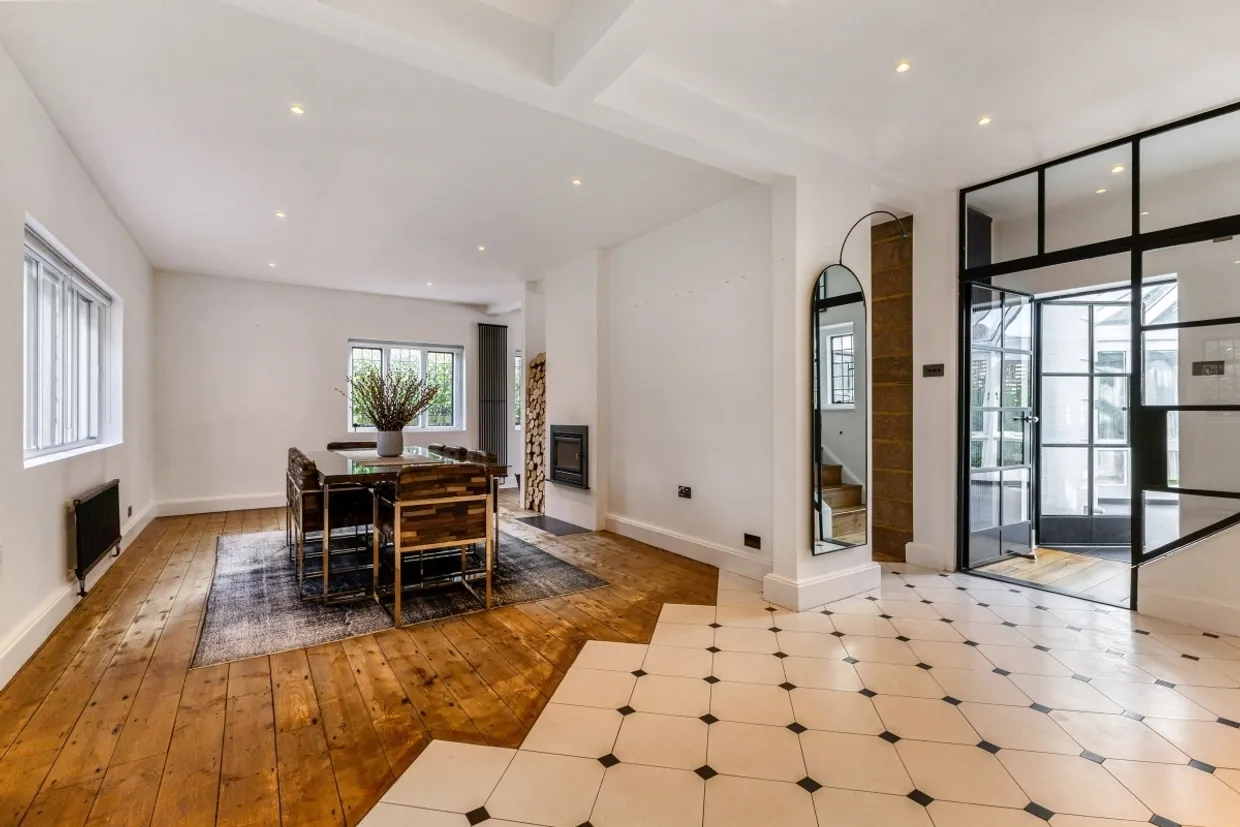 College Avenue, Epsom KT17 photo 4