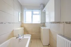Bromet Close Watford WD17 photo 5
