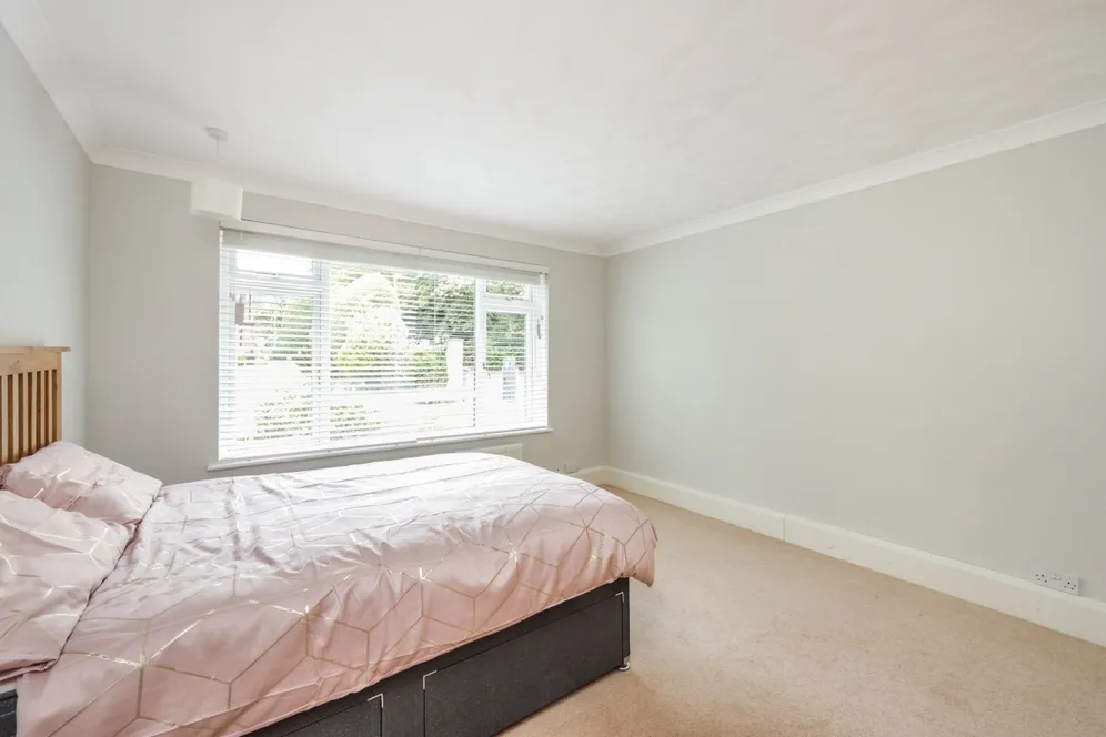 Bromet Close Watford WD17 photo 6