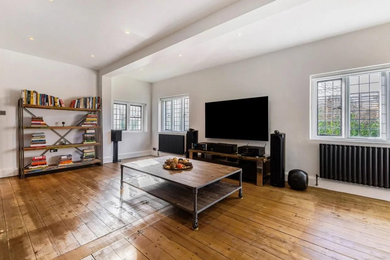 College Avenue, Epsom KT17 photo 9