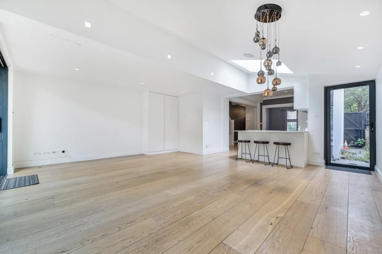 Calvert Road London SE10 photo 5