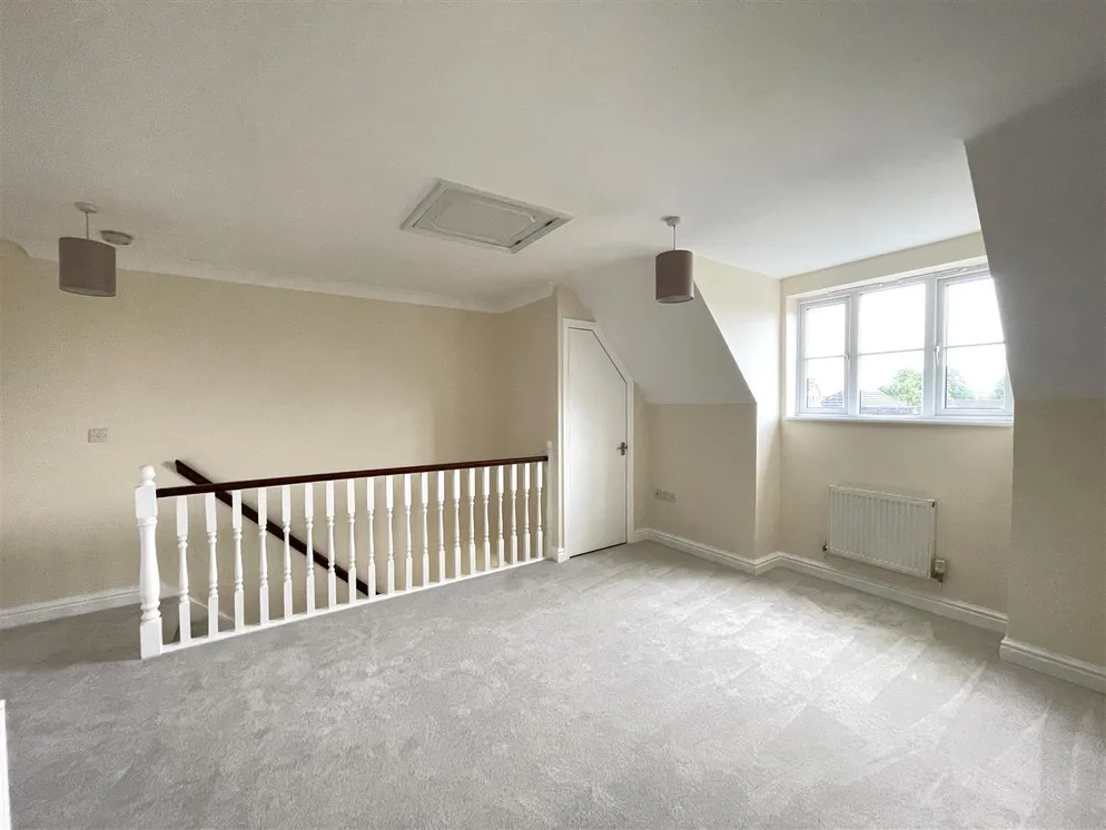 Property carousel item 11