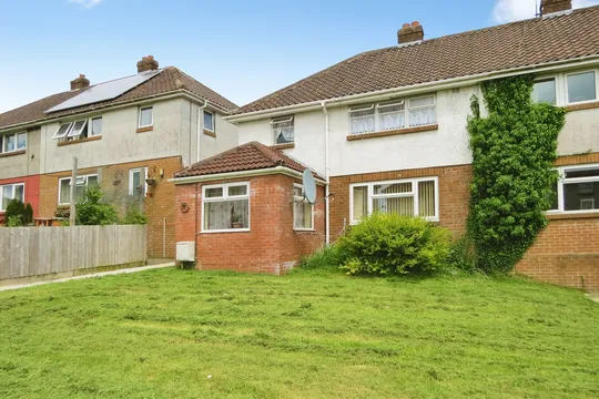 Ffordd Ganol, Bridgend, CF31