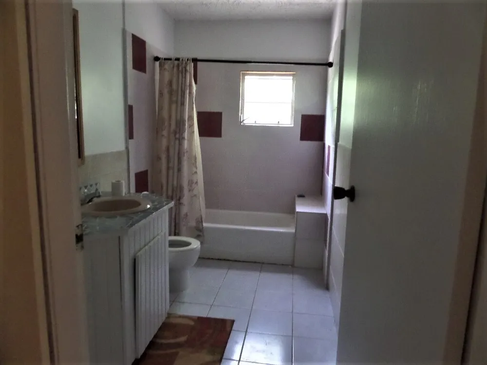 2 bedroom 1 bath house in Hamilton's, Long Island, Bahamas Hamiltons Long Island