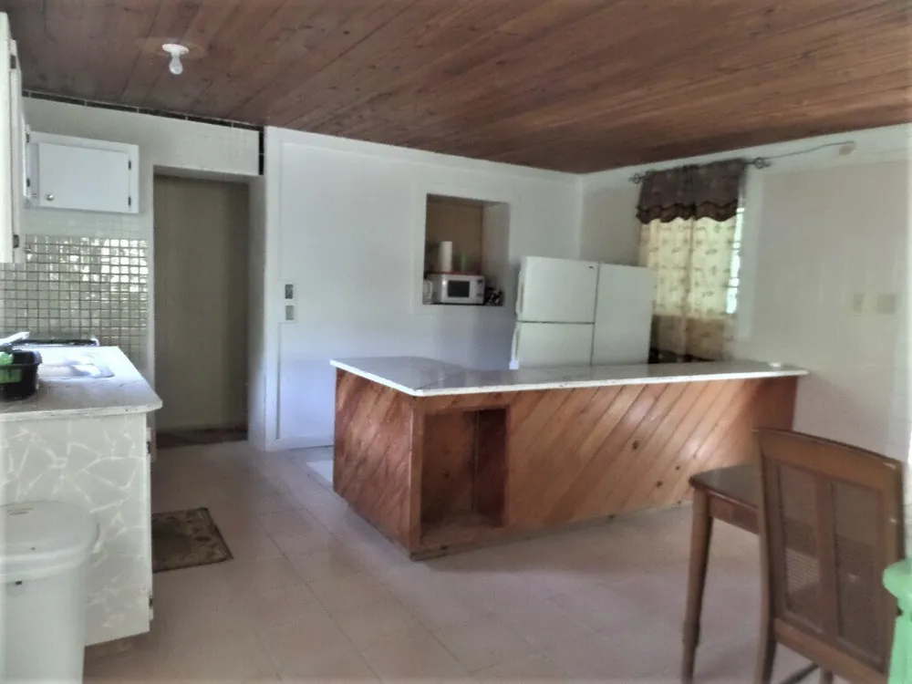 2 bedroom 1 bath house in Hamilton's, Long Island, Bahamas Hamiltons Long Island