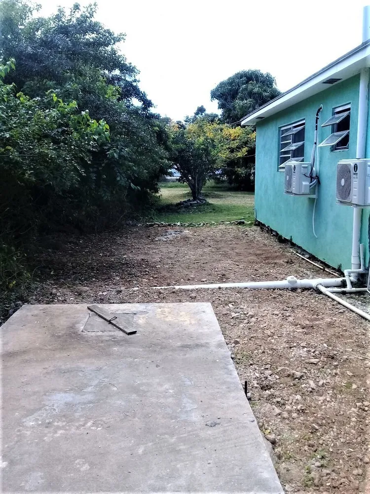 2 bedroom 1 bath house in Hamilton's, Long Island, Bahamas Hamiltons Long Island