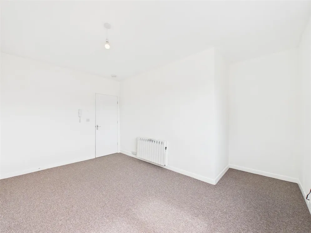 Property carousel item 3
