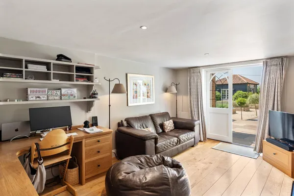 Coles Oak Lane, Dedham, CO7 photo 10