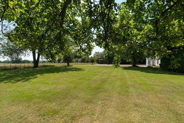 Coles Oak Lane, Dedham, CO7 photo 41