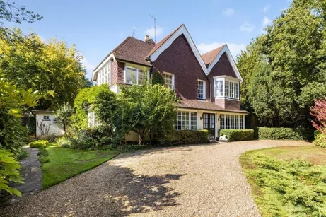 Aldenham Road, Elstree, WD6