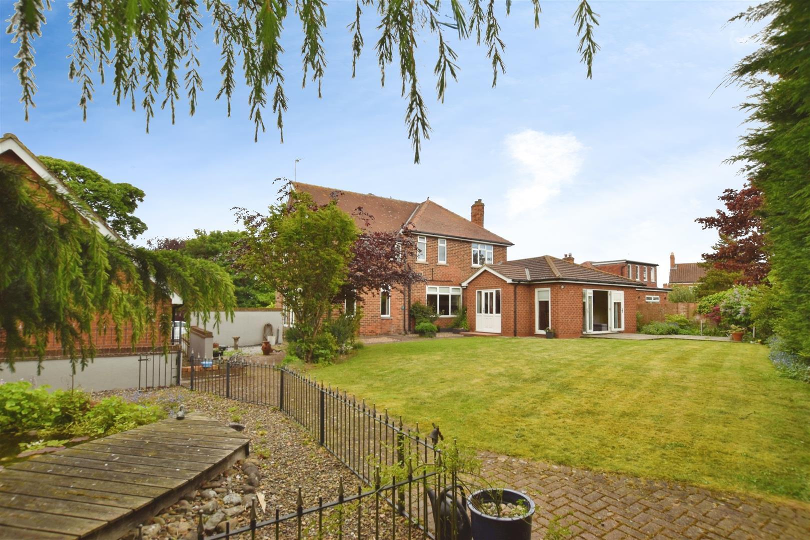 Station Road, Patrington, Hull Image 4