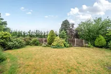 Orchard Way, Send, GU23 photo 4