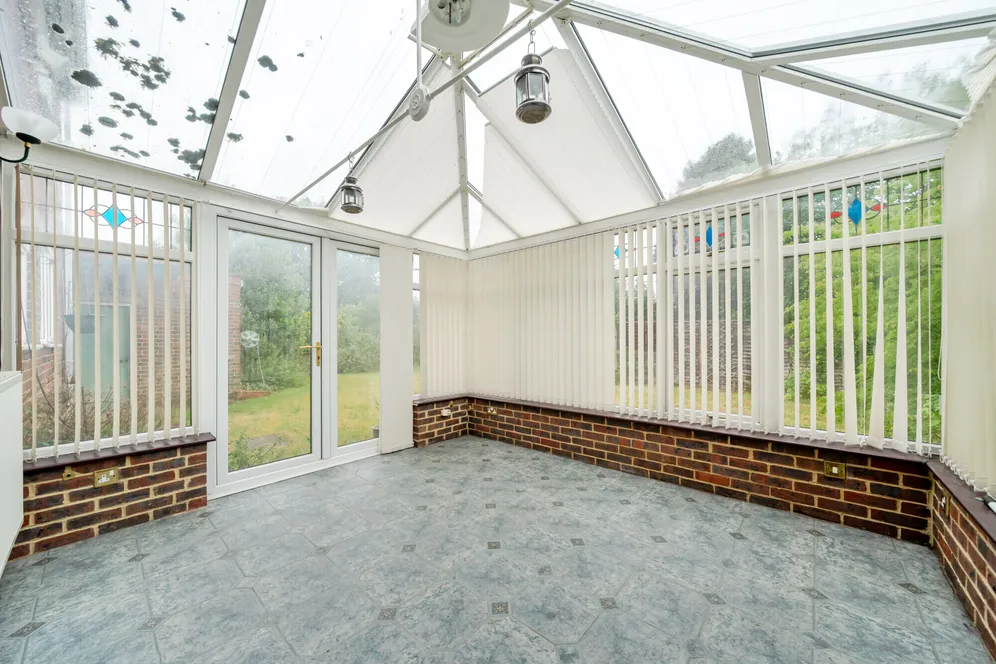 Orchard Way, Send, GU23 photo 9