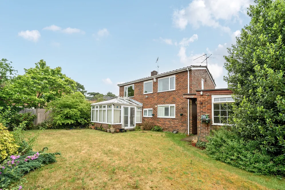 Orchard Way, Send, GU23 photo 12