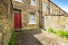 Queen Street, Greetland, Halifax