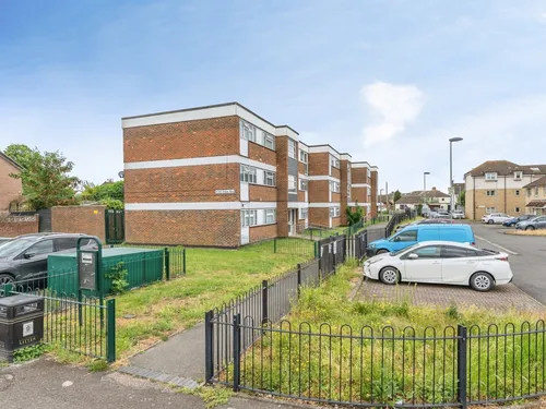 Ongar Way, RAINHAMphoto