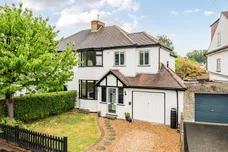 Whitehorse Drive, Epsom, KT18 photo 1