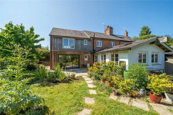 Annings Lane, Burton Bradstock, DT6 photo 1