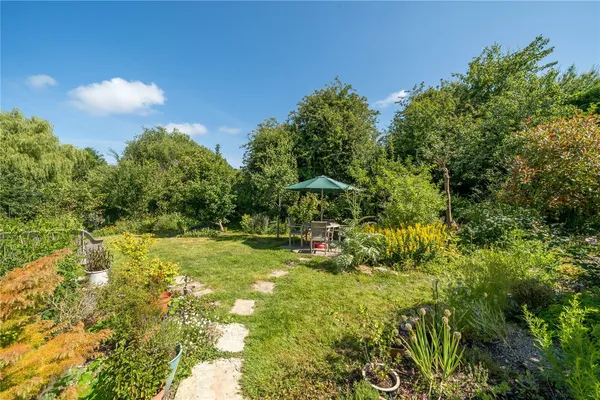 Annings Lane, Burton Bradstock, DT6 photo 3