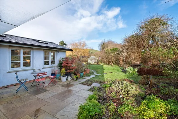 Annings Lane, Burton Bradstock, DT6 photo 9