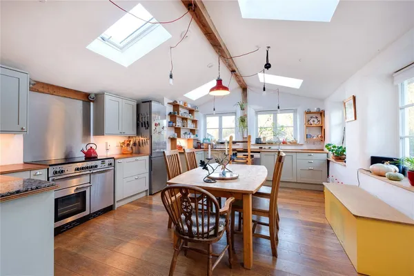 Annings Lane, Burton Bradstock, DT6 photo 11