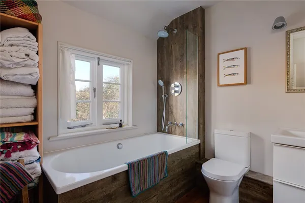 Annings Lane, Burton Bradstock, DT6 photo 31