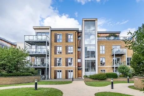 Blagrove Road, Teddington, TW11