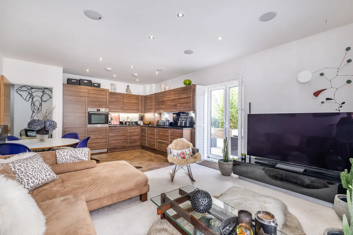 Blagrove Road, Teddington, TW11 photo 5