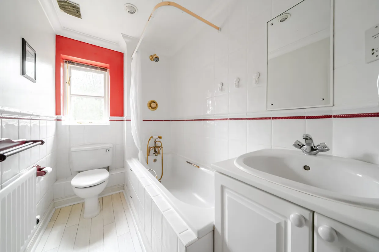 Charters Way, Sunningdale, SL5 photo 9