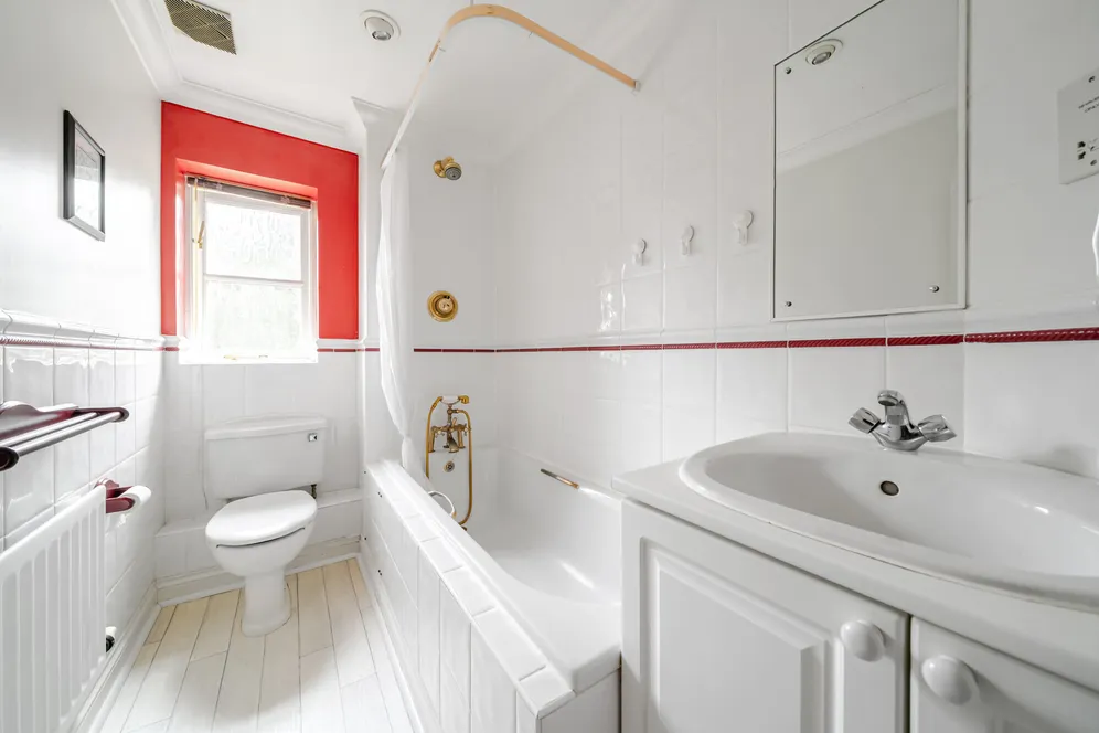 Charters Way, Sunningdale, SL5 photo 9
