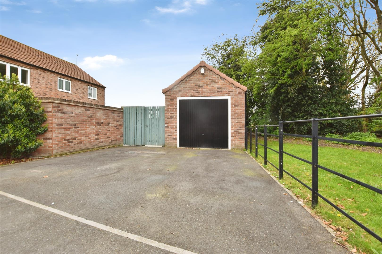 Cape Drive, Anlaby, Hull Image 18
