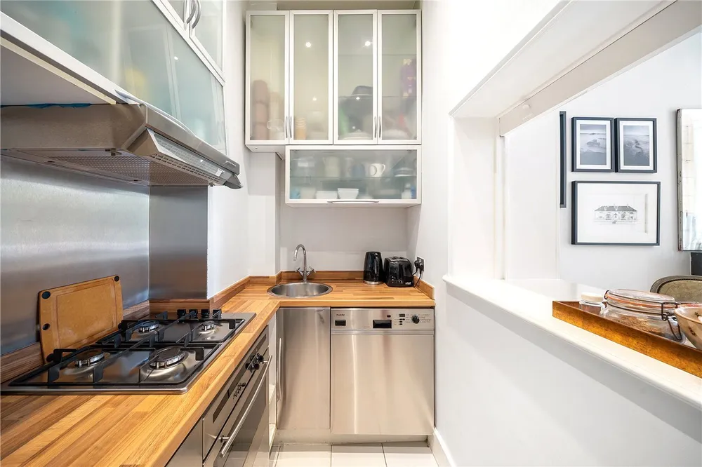 Onslow Gardens, London, SW7