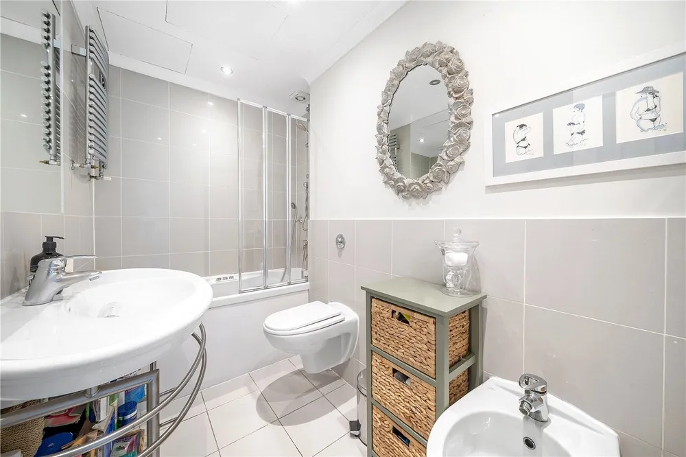 Onslow Gardens, London, SW7