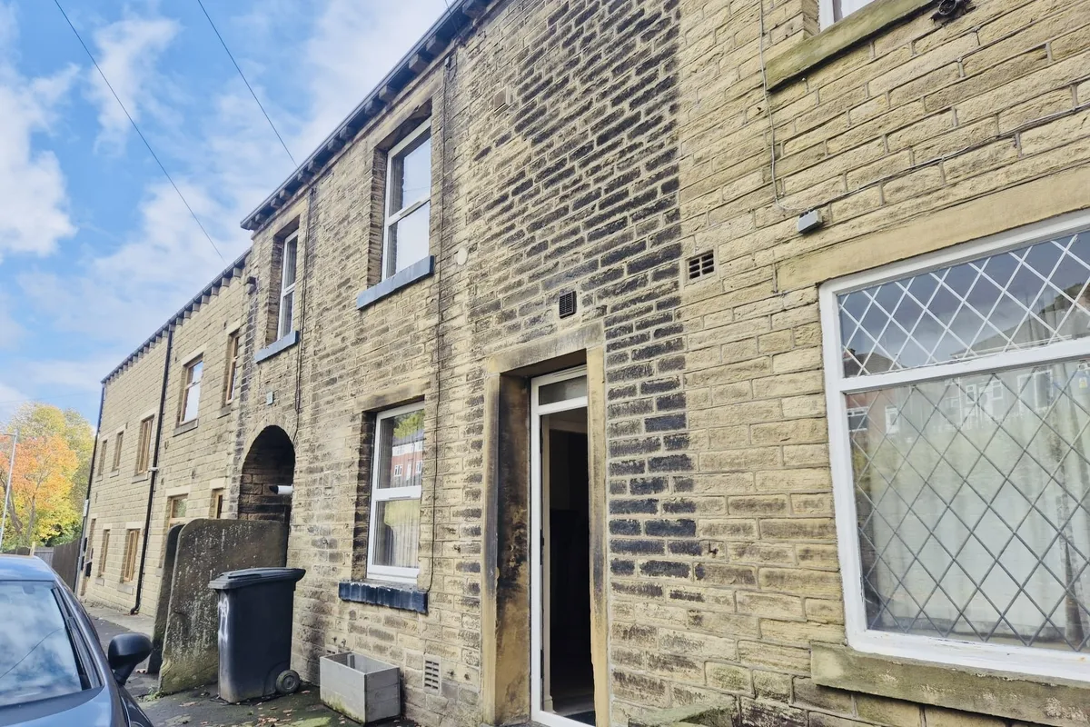 Wakefield Road, SOWERBY BRIDGE