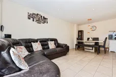 Woodside Close, Grays