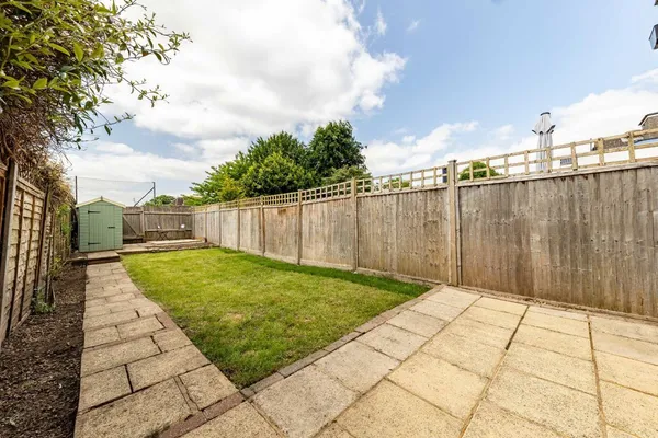 Malvern Road, Hampton, TW12 photo 5