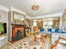 Cowleaze Close, Shrivenham, Swindon thumb 3