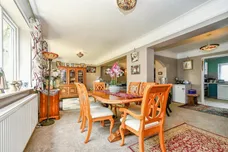 Cowleaze Close, Shrivenham, Swindon