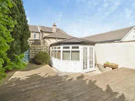 Lane End Mount, Pudsey thumb 2