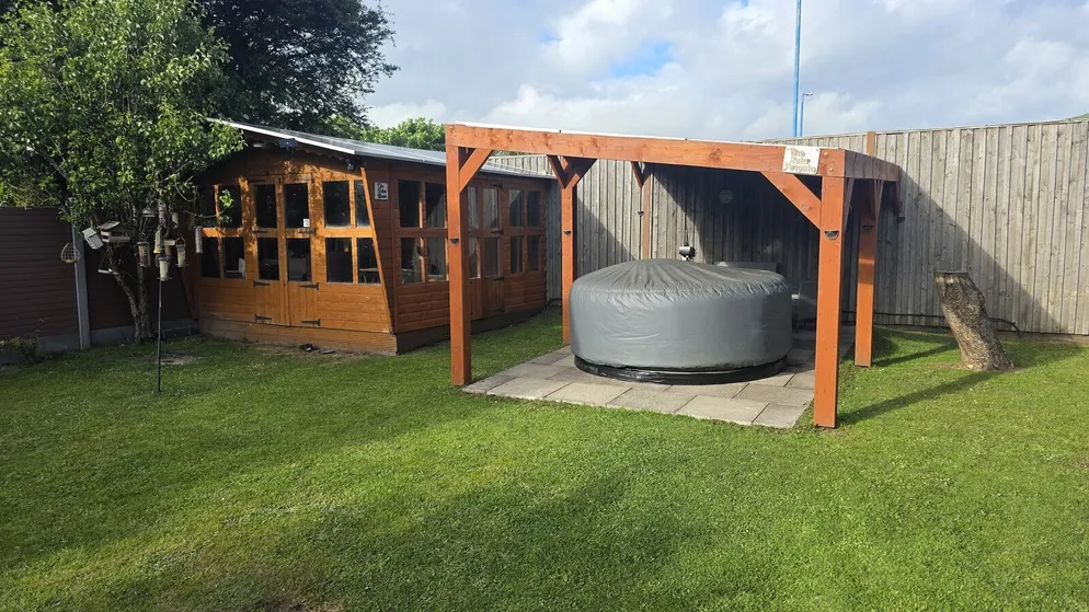 Property carousel item 28