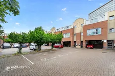 Barnsbury Lane, Surbiton