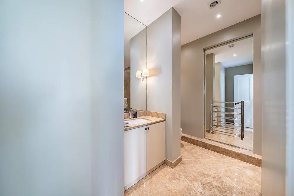 Kensington Court, London, W8 photo 11